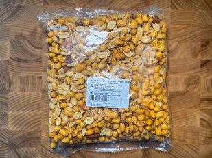 Японские снеки и крекеры: Ореховая смесь ж/с с кукурузой со вкусом 