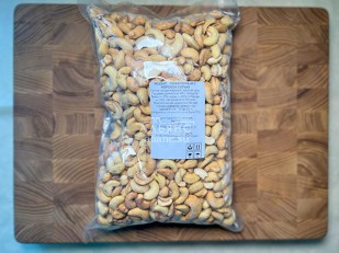 Минтай с перцем рваный: Кешью жарено-соленый